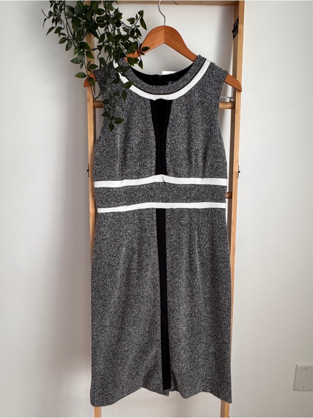 Chopin Roma Sleeveless Gray Jacquard Midi Dress (6)